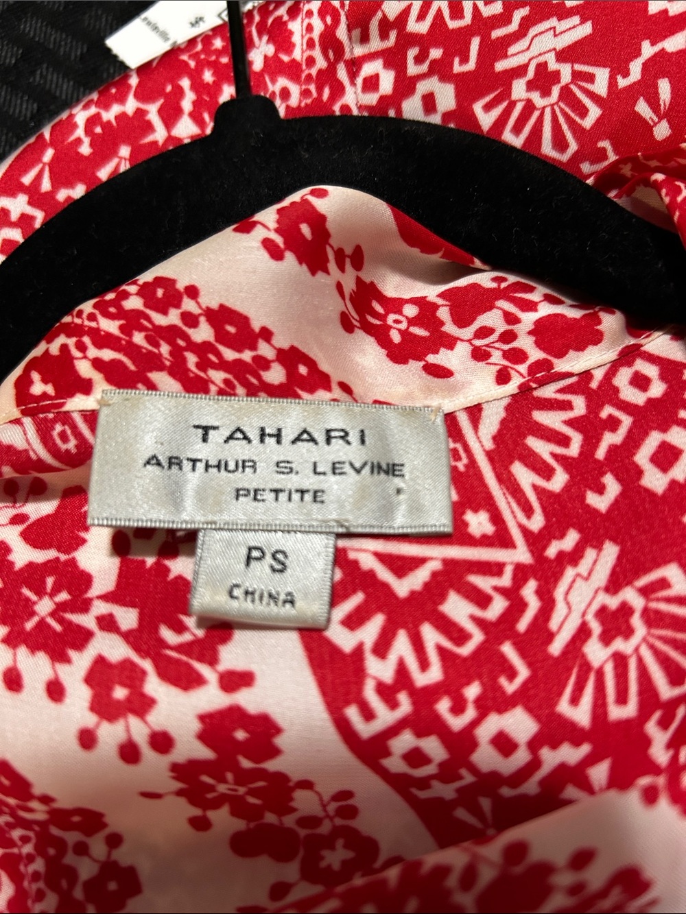 THAHARI Red Paisley Tie-Neck Sleeveless Camisole - Women - Picture 2 of 7